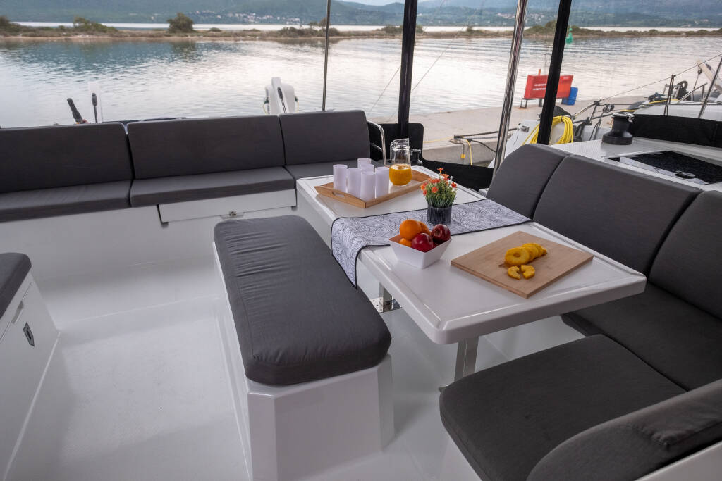 Fountaine Pajot Astréa 42 Orestes
