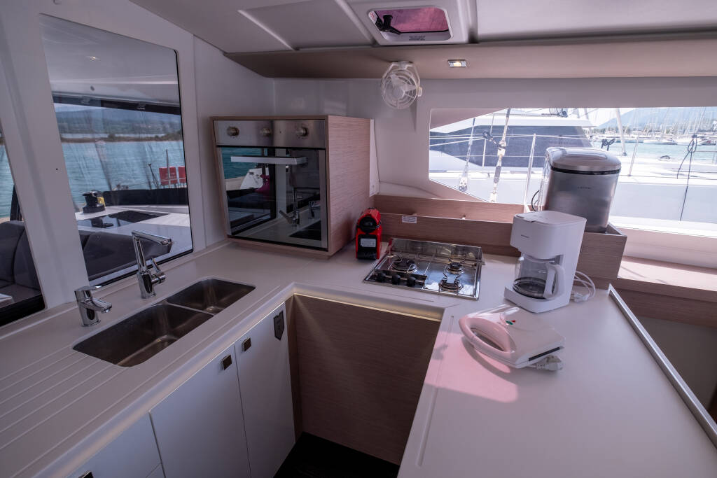 Fountaine Pajot Astréa 42 Orestes