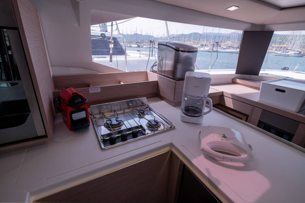 Fountaine Pajot Astréa 42 Orestes