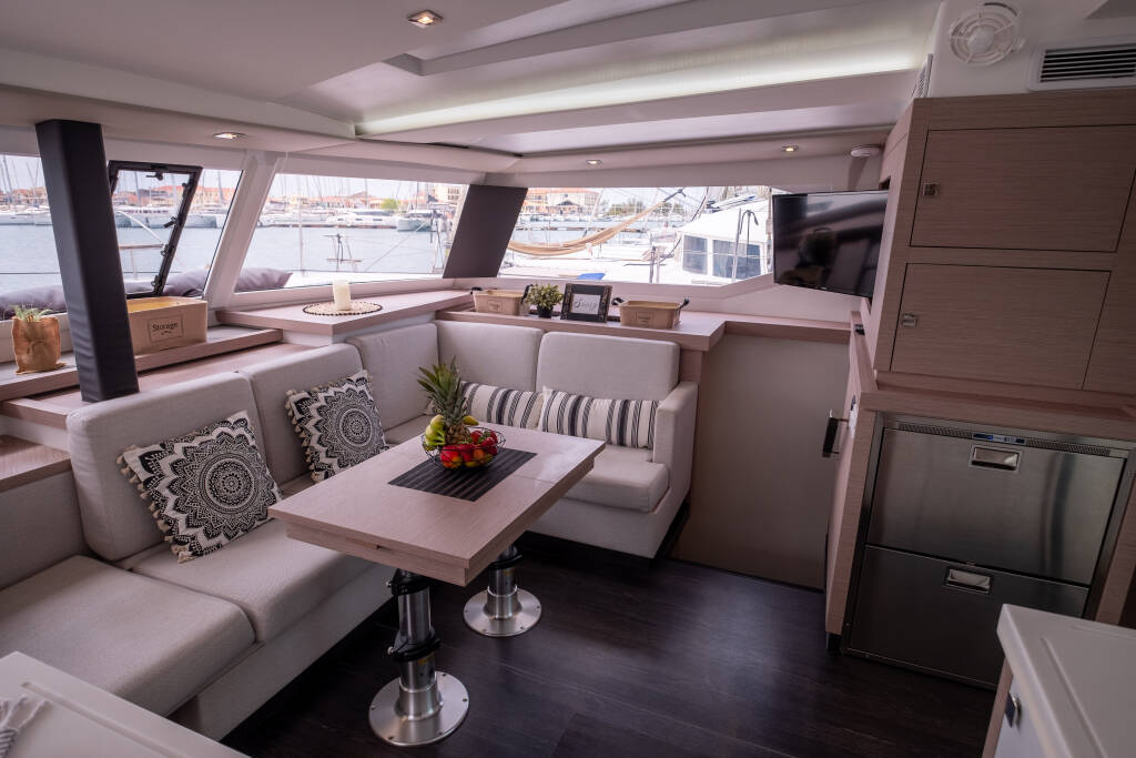 Fountaine Pajot Astréa 42 Orestes