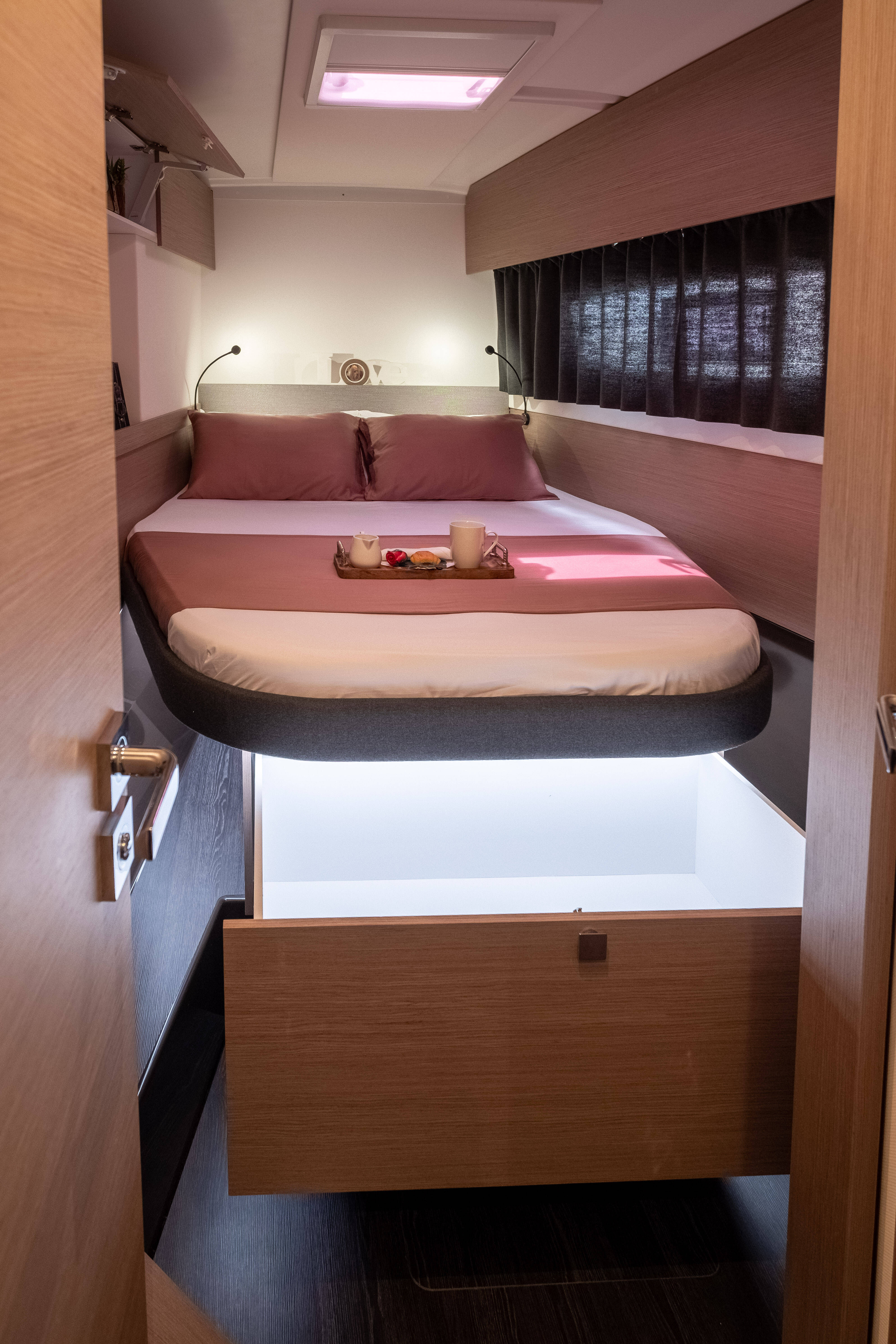 Fountaine Pajot Astréa 42 Orestes