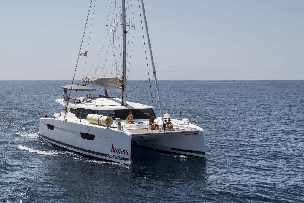Fountaine Pajot Astréa 42  Astrea 