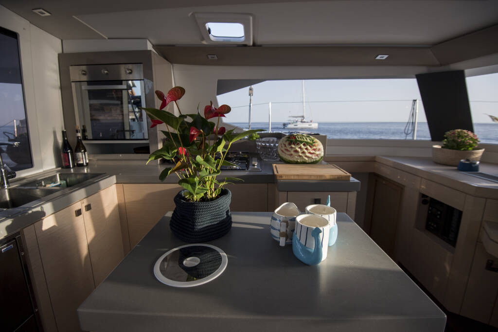 Fountaine Pajot Astréa 42  Astrea 