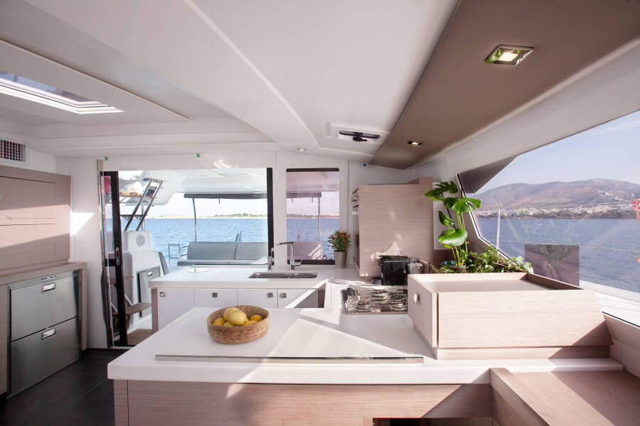 Fountaine Pajot Astrea 42 Argo I