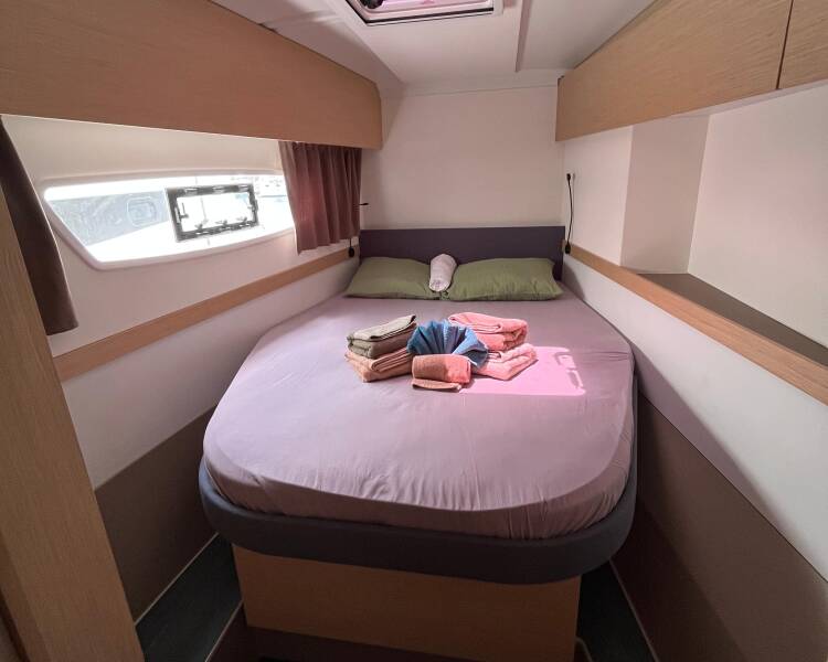 Fountaine Pajot Astrea 42 VENT D'ARGUIN