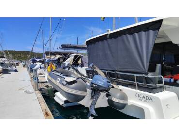 Fountaine Pajot Astrea 42 • Cicada