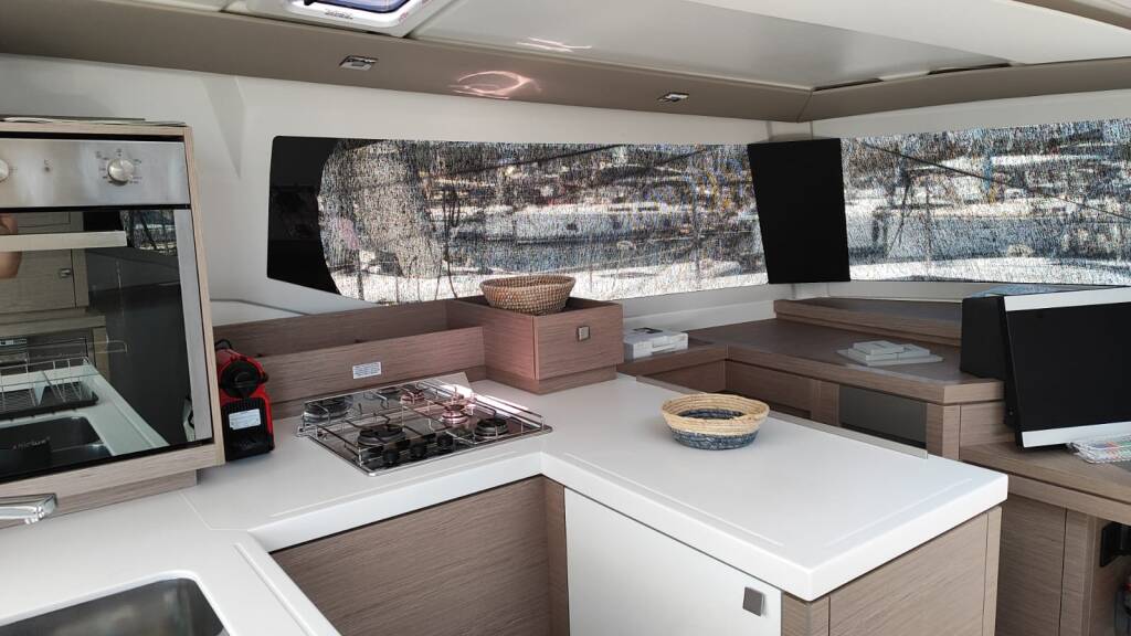 Fountaine Pajot Astrea 42 Cicada