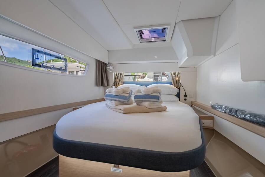 Fountaine Pajot Astrea 42 Rendezvous III