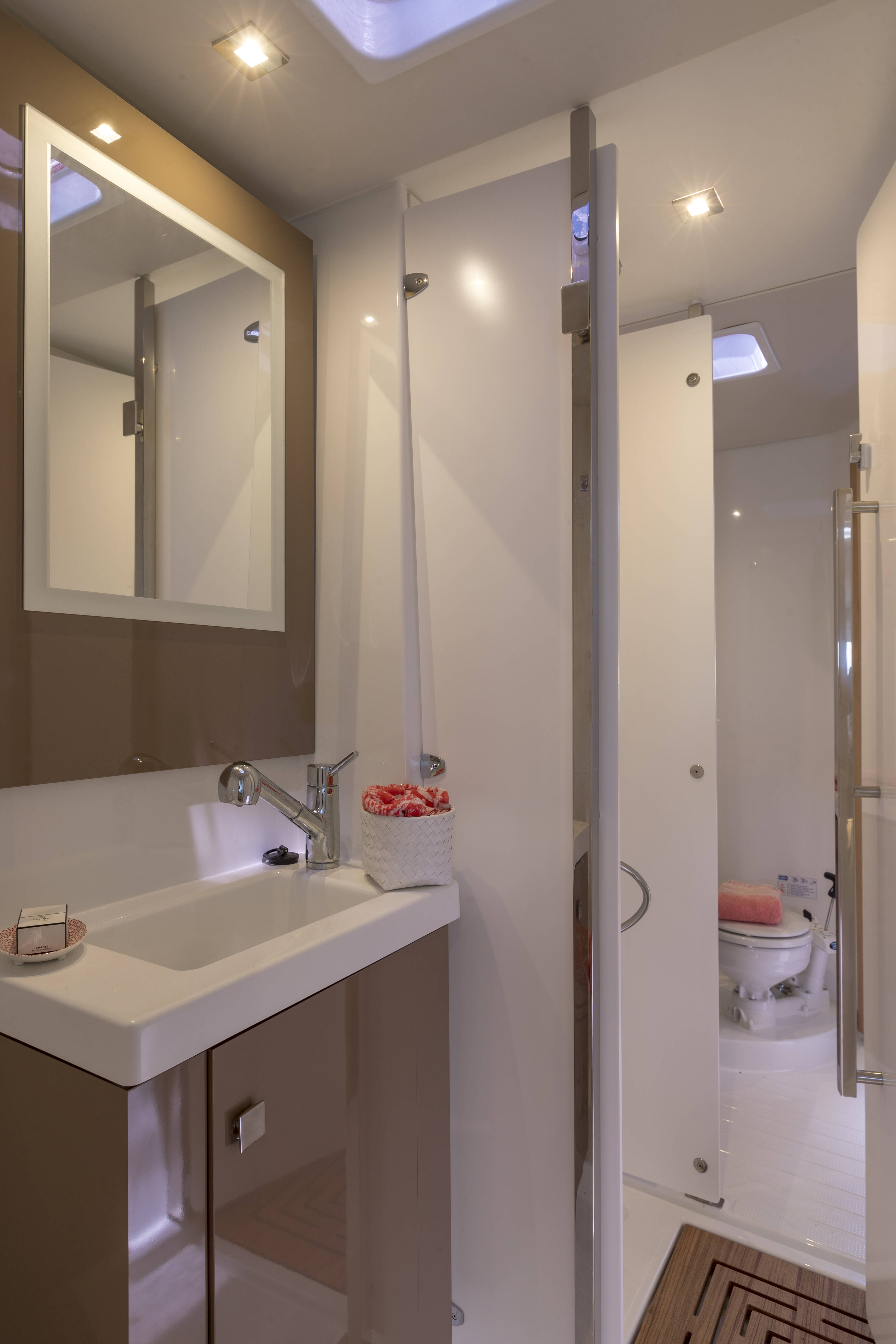 Fountaine Pajot Astrea 42 Bôrev