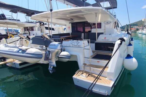 Fountaine Pajot Astrea 42 • Crazy Diamond