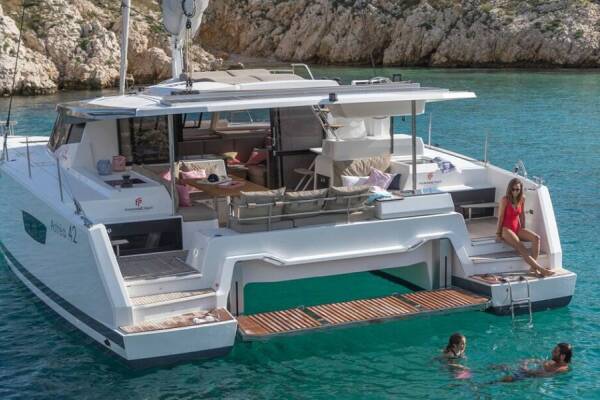 Fountaine Pajot Astrea 42 • Rossa