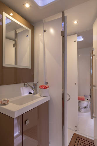 Fountaine Pajot Astrea 42 Bollinger
