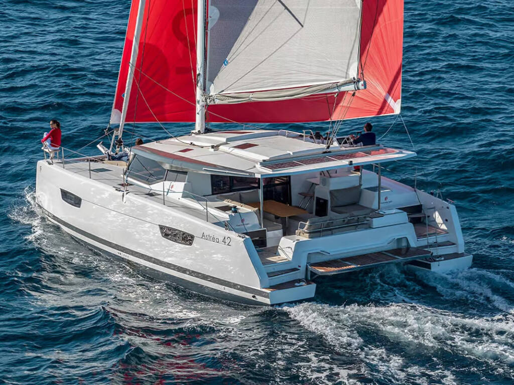 Fountaine Pajot Astrea 42 Deutz