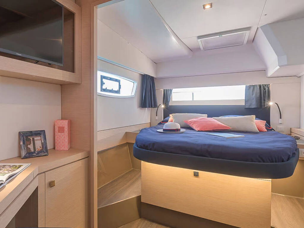 Fountaine Pajot Astrea 42 Deutz