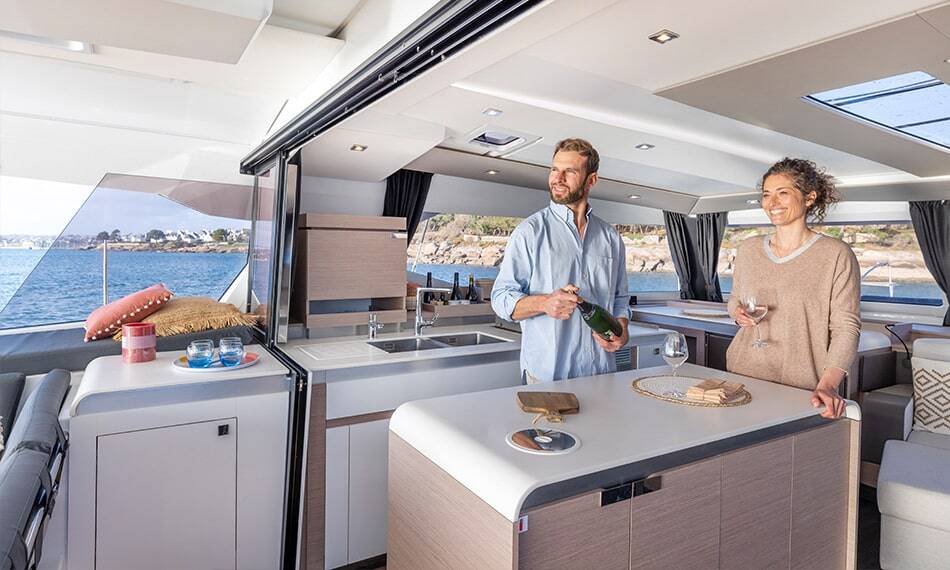 Fountaine Pajot Aura 51 SMART ELECTRIC LILY 