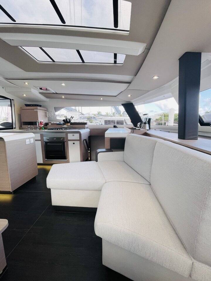 Fountaine Pajot Aura 51 Hoylah