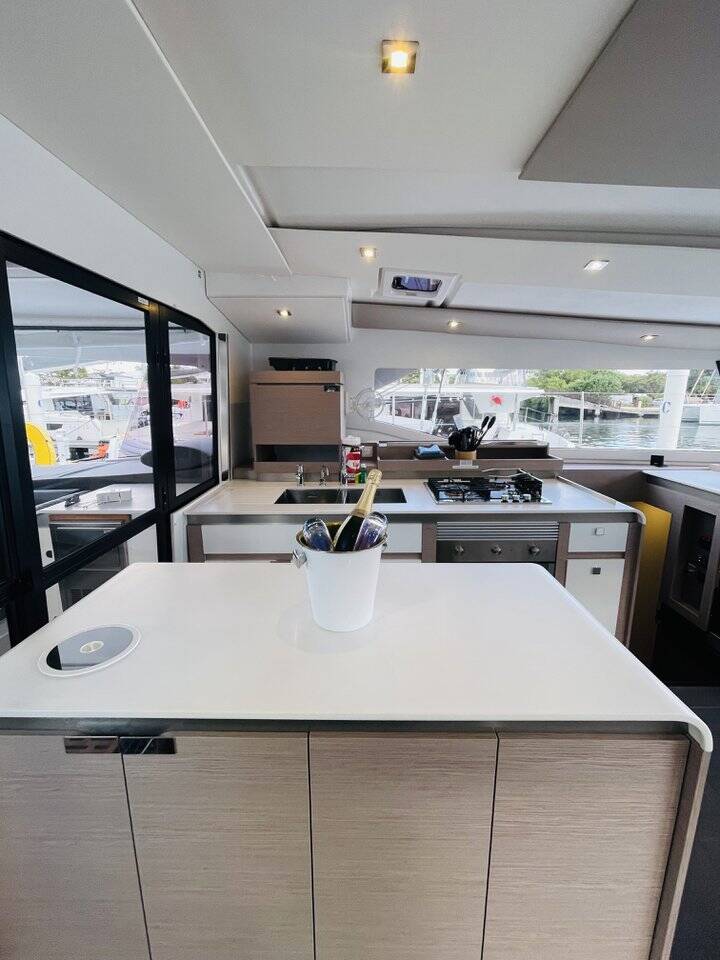 Fountaine Pajot Aura 51 Hoylah