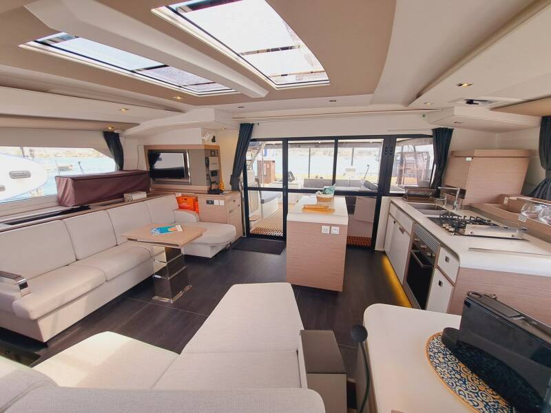 Fountaine Pajot Aura 51 Le Grand Bogavant