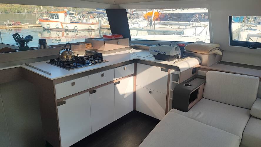 Fountaine Pajot Elba 45 Lalom