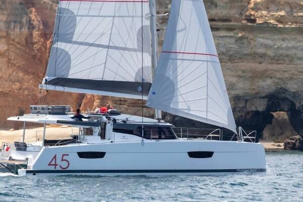 Fountaine Pajot Elba 45 • DAISY DOG