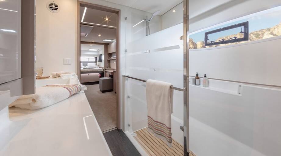 Fountaine Pajot Elba 45 DAISY DOG