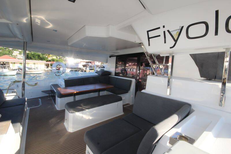 Fountaine Pajot Elba 45 Fiyolo