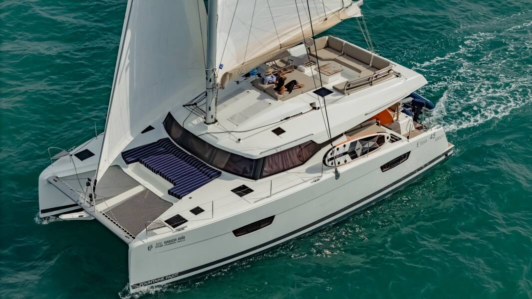 Fountaine Pajot Elba 45 • Chammak Challo