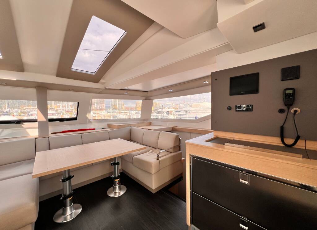 Fountaine Pajot Elba 45 Nami