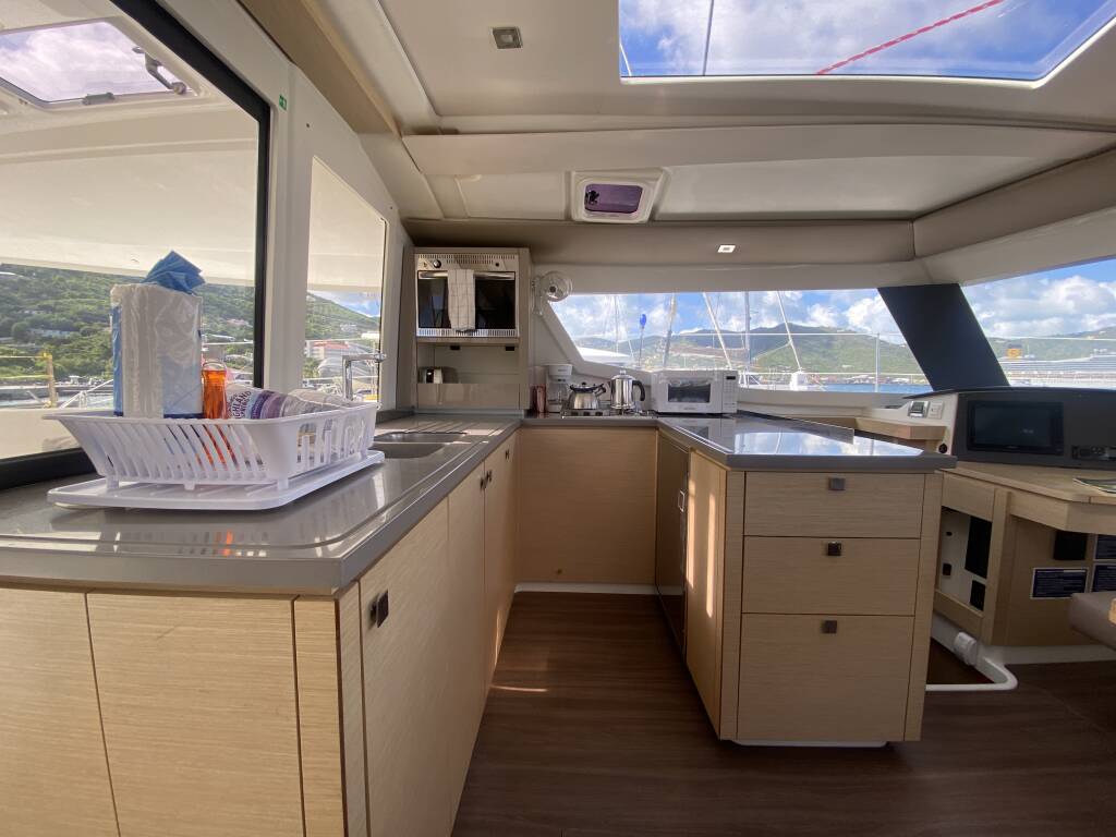 Fountaine Pajot Helia 44 Evolution Peacemaker