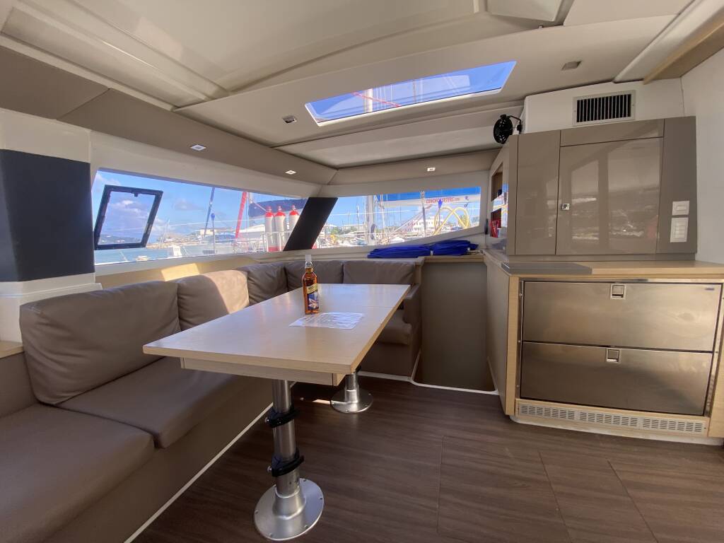 Fountaine Pajot Helia 44 Evolution Peacemaker