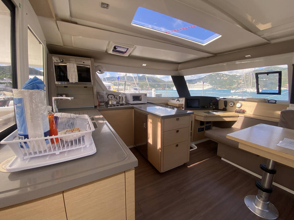 Fountaine Pajot Helia 44 Evolution Peacemaker