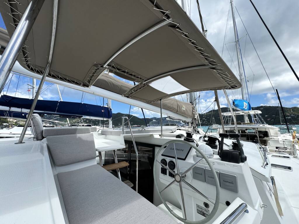 Fountaine Pajot Helia 44 Ohana