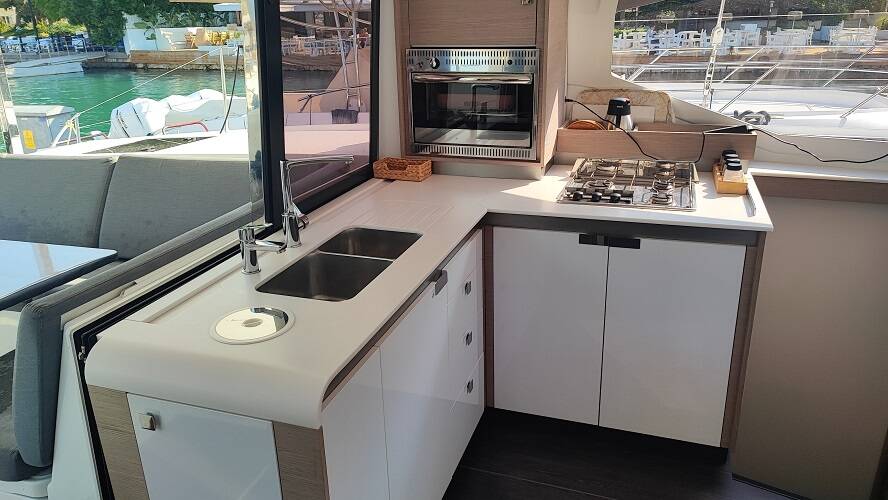 Fountaine Pajot Isla 40 Blue Orion