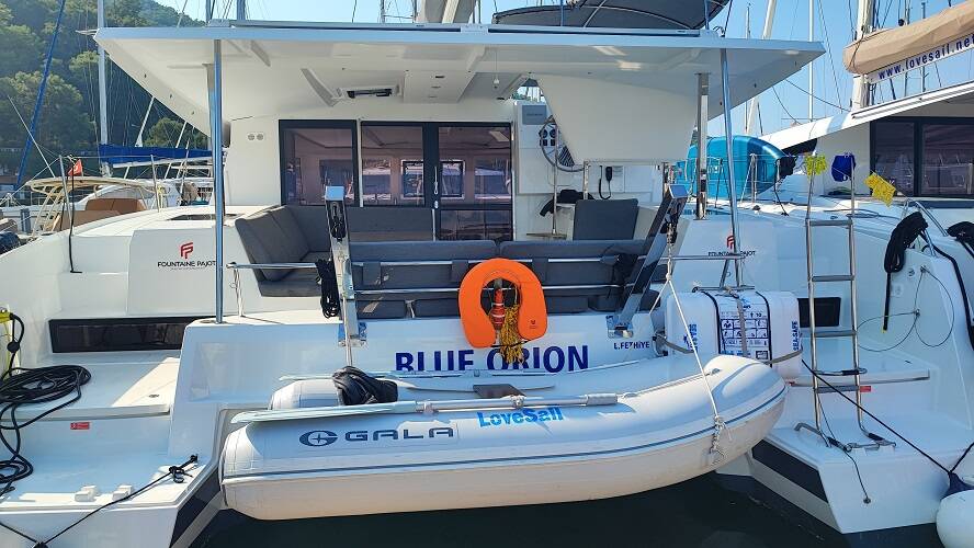 Fountaine Pajot Isla 40 Blue Orion