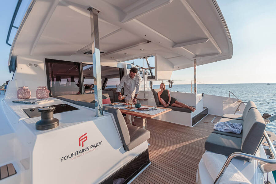 Fountaine Pajot Isla 40 Monkey Puppy