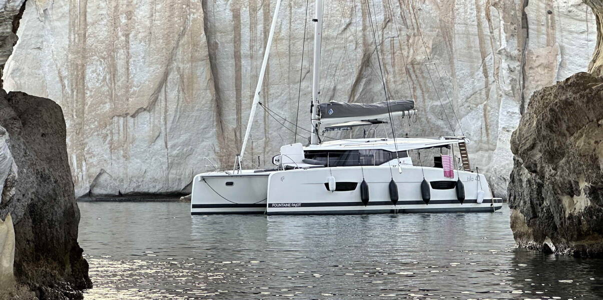 Fountaine Pajot Isla 40 • Almiriki