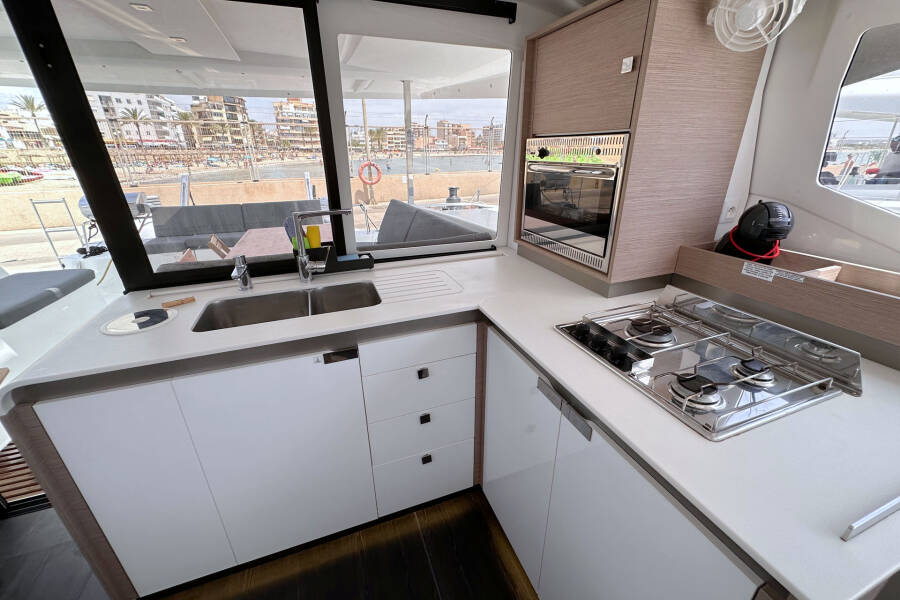 Fountaine Pajot Isla 40 Laja