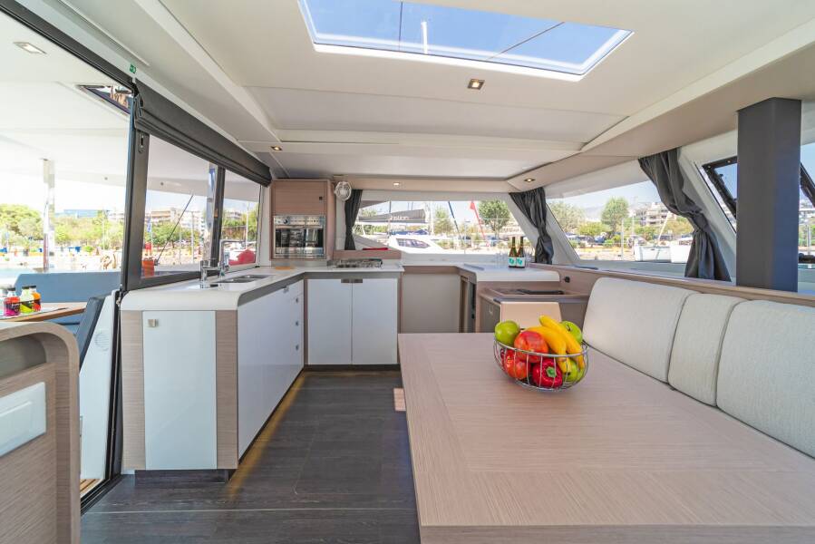 Fountaine Pajot Isla 40 Aifos