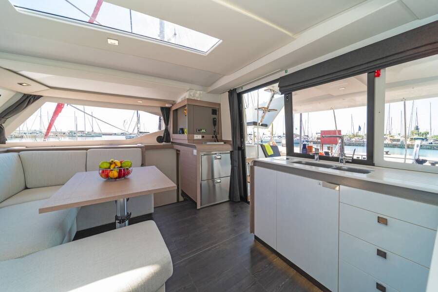 Fountaine Pajot Isla 40 Aifos