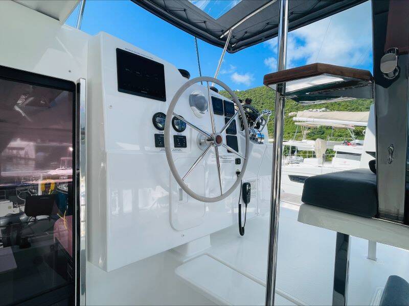 Fountaine Pajot Isla 40 Firefly