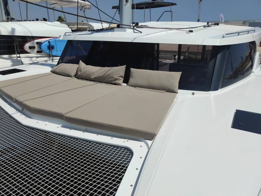 Fountaine Pajot Isla 40   Isla 
