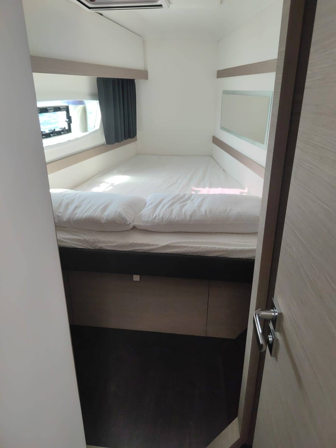 Fountaine Pajot Isla 40   Isla 