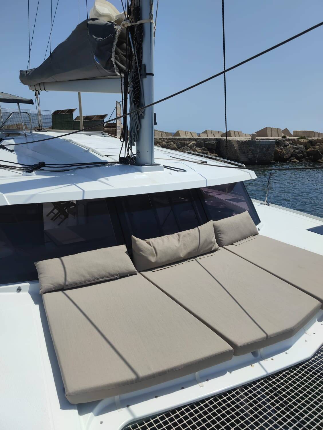 Fountaine Pajot Isla 40   Isla 