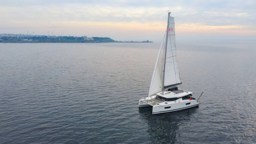 Fountaine Pajot Isla 40 Artemis 