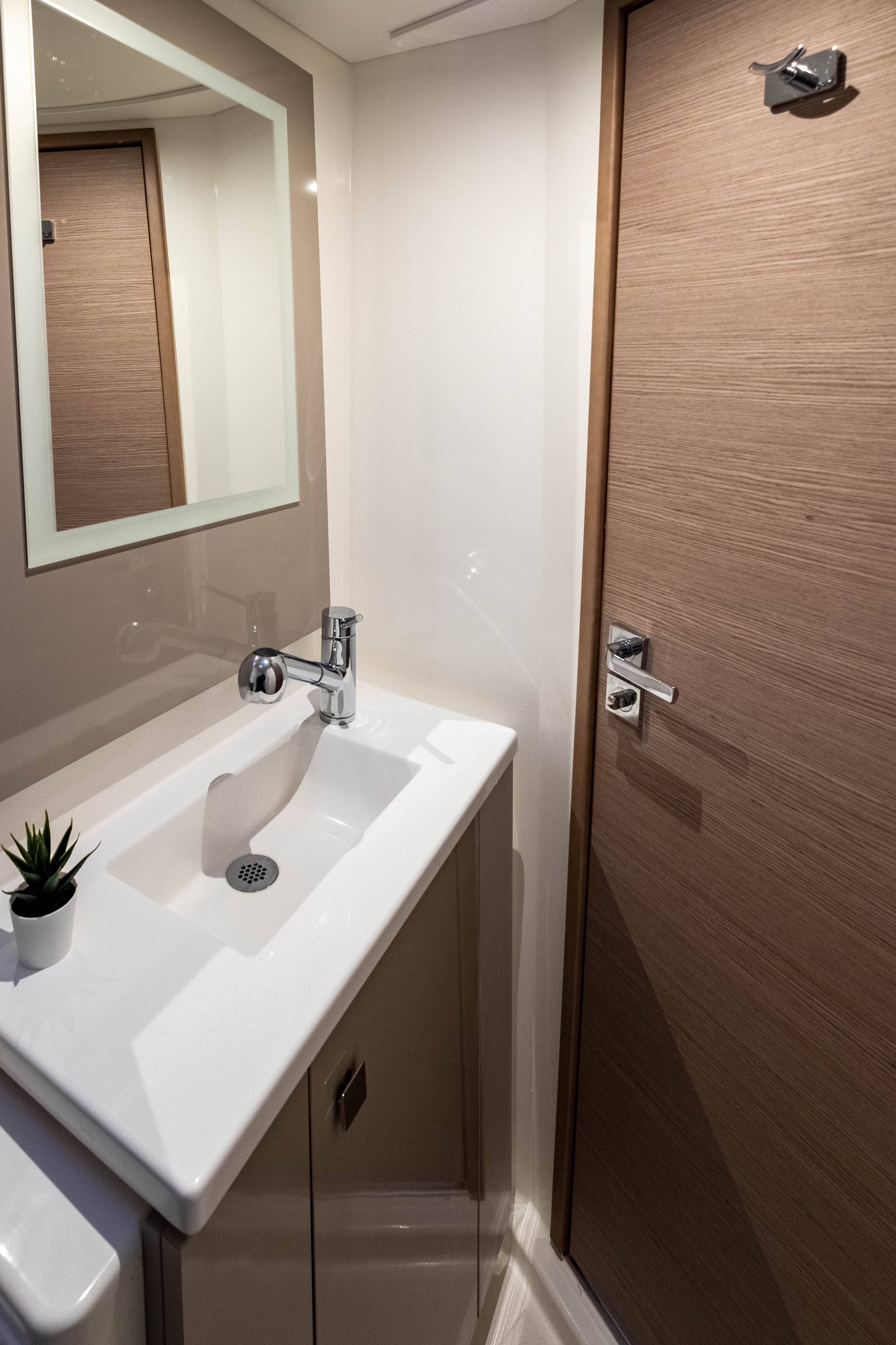 Fountaine Pajot Isla 40 Artemis 
