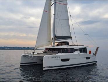 Fountaine Pajot Isla 40 • Artemis