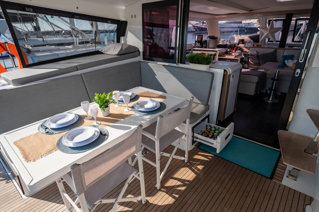 Fountaine Pajot Isla 40 Artemis