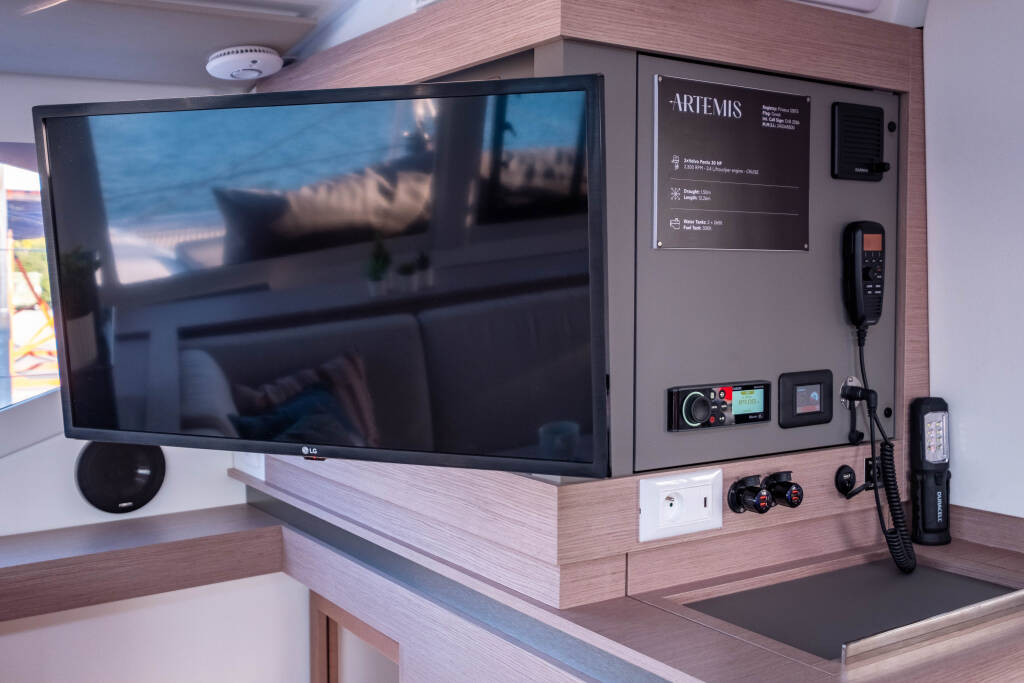 Fountaine Pajot Isla 40 Artemis