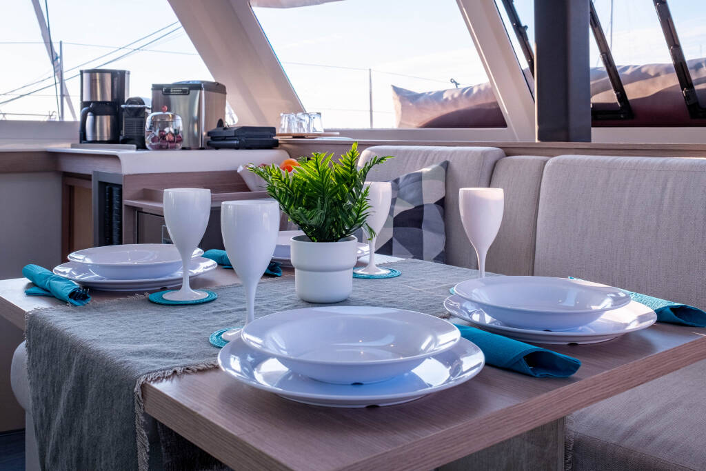 Fountaine Pajot Isla 40 Artemis