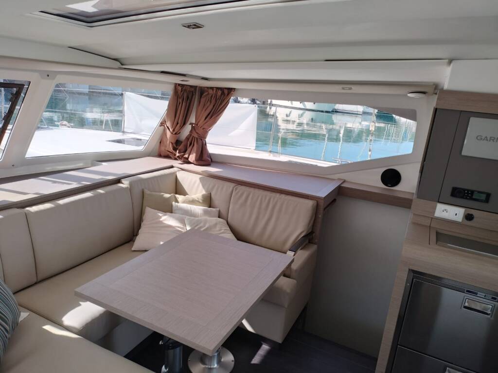 Fountaine Pajot Isla 40 LUNA